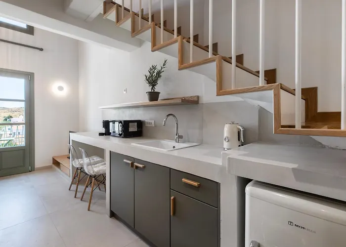 Olive Dryopis Apartment *